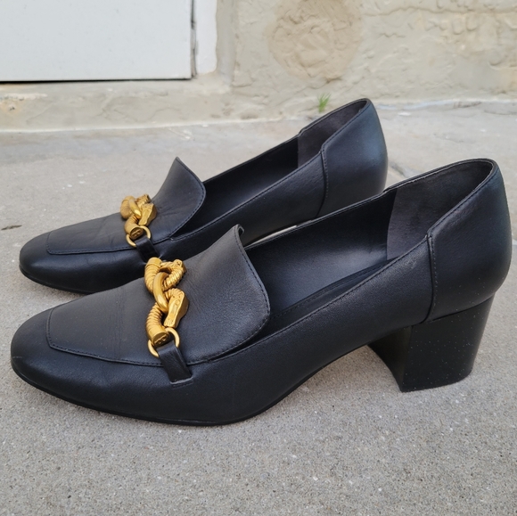 tory burch pumps